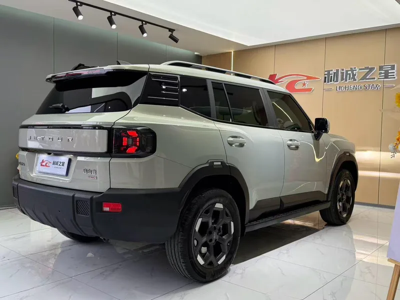 Jetour Freedom 2025 2.0TD XWD Conquer exterior photo 4 Jetour Freedom 2025 2.0TD XWD Conquer exterior photo 4