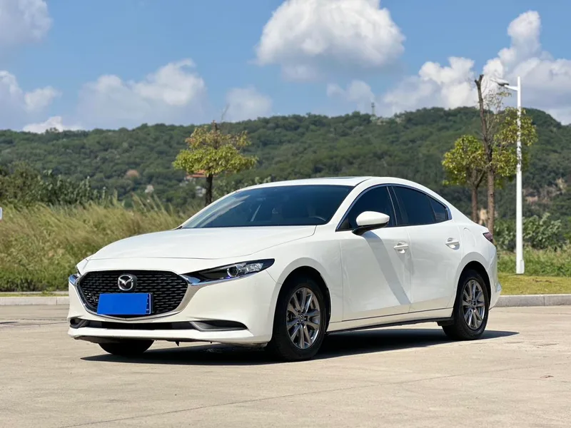 Mazda Mazda3 Axela 2020 1.5L Versión de calidad automática exterior foto 1 Mazda Mazda3 Axela 2020 1.5L Versión de calidad automática exterior foto 1