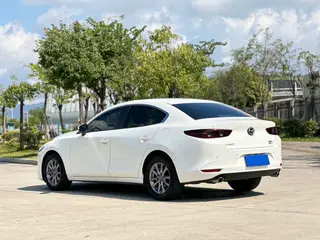 Mazda Mazda3 Axela 2020 1.5L Versión de calidad automática exterior foto 5 Mazda Mazda3 Axela 2020 1.5L Versión de calidad automática exterior foto 5