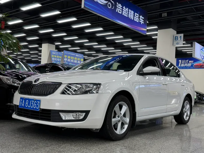 Skoda Octavia 2015 1.6L Auto Escape Edition exterior photo 1 Skoda Octavia 2015 1.6L Auto Escape Edition exterior photo 1