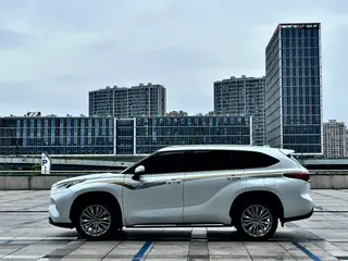 Toyota Highlander 2022 Dual Power 2.5L Four-wheel drive Premium Edition 7 seat interior photo 10