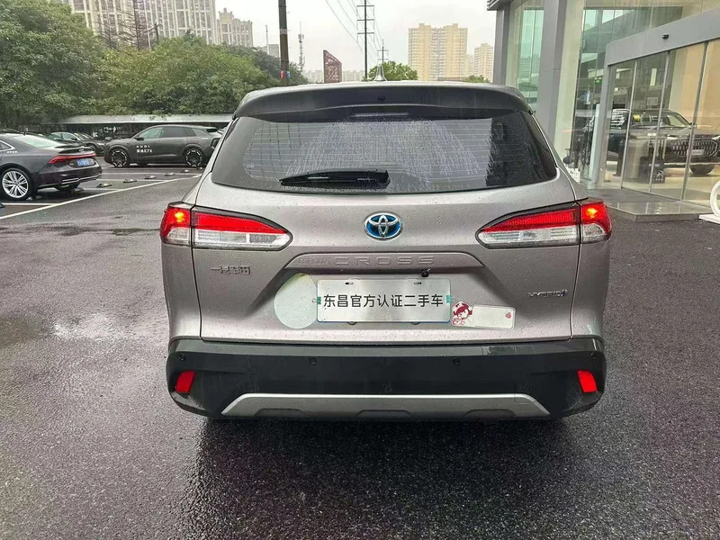 Toyota Corolla Cross 2023 2.0L CVT Versión pionera exterior foto 5 Toyota Corolla Cross 2023 2.0L CVT Versión pionera exterior foto 5