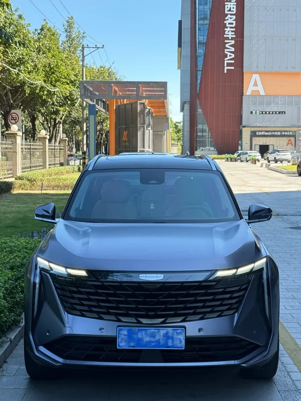 Geely Boyue L 2023 2.0TD DCT Modelo insignia exterior foto 2 Geely Boyue L 2023 2.0TD DCT Modelo insignia exterior foto 2