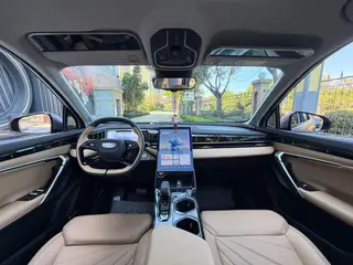 Geely Boyue L 2023 2.0TD DCT Modelo insignia interior foto 7 Geely Boyue L 2023 2.0TD DCT Modelo insignia interior foto 7