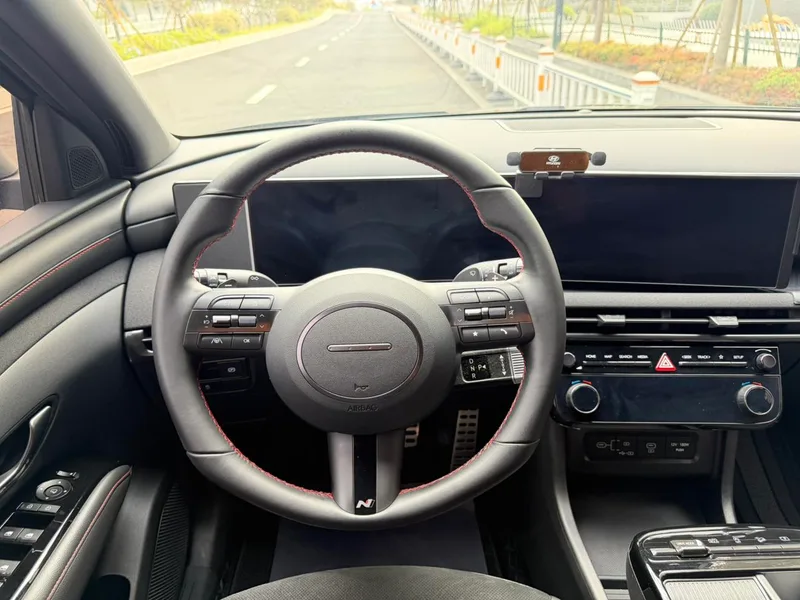 Hyundai Tucson 2025 Tucson L 1.5T GLX Elite Edition N-Line interior photo 14 Hyundai Tucson 2025 Tucson L 1.5T GLX Elite Edition N-Line interior photo 14