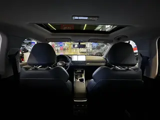 Geely Emgrand 2026 400 Dix mille fonds commémoratifs 1.5L CVT Type de survol intérieur photo 9 Geely Emgrand 2026 400 Dix mille fonds commémoratifs 1.5L CVT Type de survol intérieur photo 9