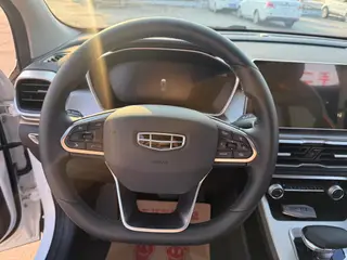 Geely Coolray 2023 1.5T DCT Edición Diamante interior foto 12