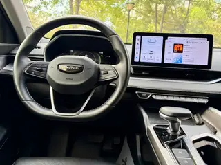 Geely Preface 2023 2.0T Acabado premium interior foto 9 Geely Preface 2023 2.0T Acabado premium interior foto 9