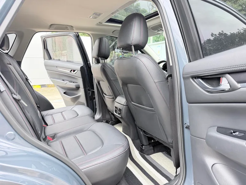 Mazda CX-5 2021 2.0L Automatic two-wheel drive black knight type interior photo 12