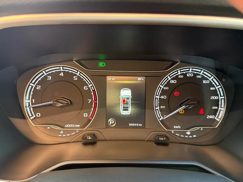 Geely Vision X6 2020 1.4T CVT Premium Trim interior photo 11 Geely Vision X6 2020 1.4T CVT Premium Trim interior photo 11