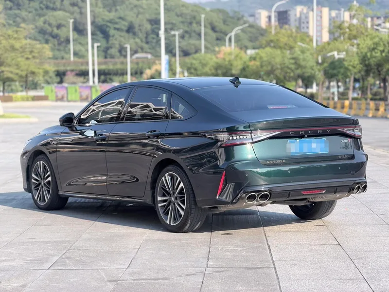 Chery Arrizo 8 2023 Versión de alta energía 2.0T DCT Imperial exterior foto 4