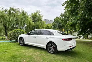 Geely Preface 2023 2.0T Acabado premium exterior foto 4 Geely Preface 2023 2.0T Acabado premium exterior foto 4