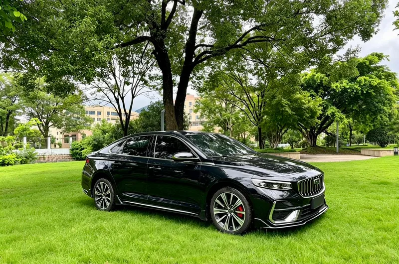 Geely Preface 2026 1.5T Восточный Яо Куньлунь-версия экстерьер фото 3 Geely Preface 2026 1.5T Восточный Яо Куньлунь-версия экстерьер фото 3