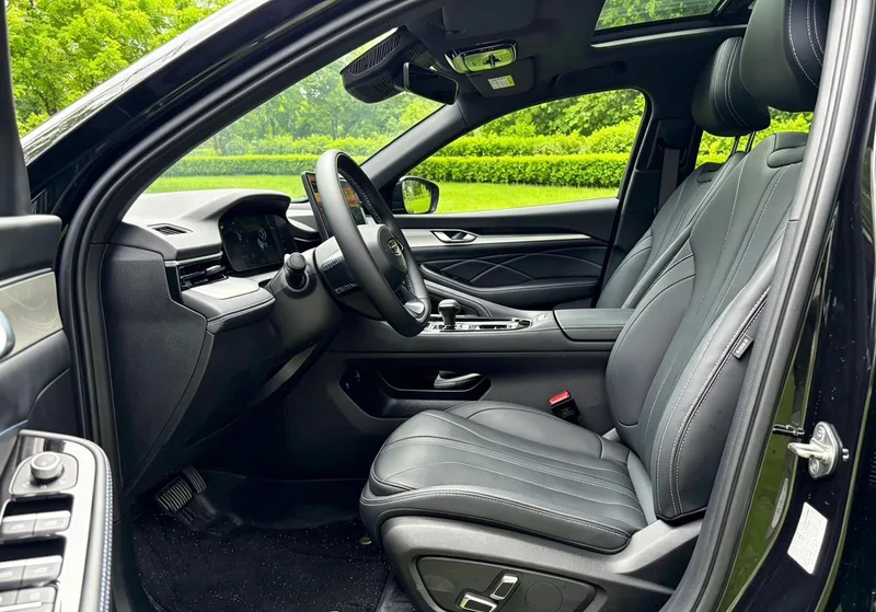 Geely Preface 2026 1.5T Восточный Яо Куньлунь-версия интерьер фото 9 Geely Preface 2026 1.5T Восточный Яо Куньлунь-версия интерьер фото 9