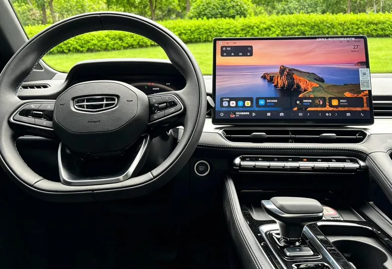 Geely Preface 2026 1.5T Восточный Яо Куньлунь-версия интерьер фото 10 Geely Preface 2026 1.5T Восточный Яо Куньлунь-версия интерьер фото 10