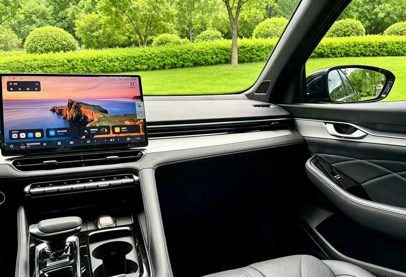 Geely Preface 2026 1.5T Восточный Яо Куньлунь-версия интерьер фото 11 Geely Preface 2026 1.5T Восточный Яо Куньлунь-версия интерьер фото 11