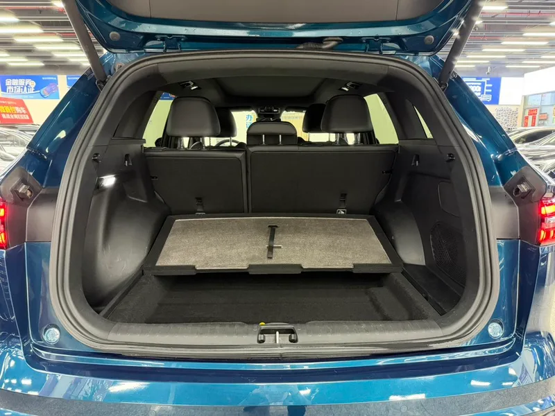 Geely Monjaro 2021 2.0TD DCT EVO Tipo noble con tracción en dos ruedas interior foto 12 Geely Monjaro 2021 2.0TD DCT EVO Tipo noble con tracción en dos ruedas interior foto 12