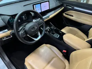 Geely Emgrand L HiP 2022 1.5TD-DHT Pro 100KM Super Sabio exterior foto 6