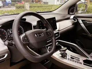 Geely Coolray 2024 1.5T DCT Версия Longteng интерьер фото 14 Geely Coolray 2024 1.5T DCT Версия Longteng интерьер фото 14