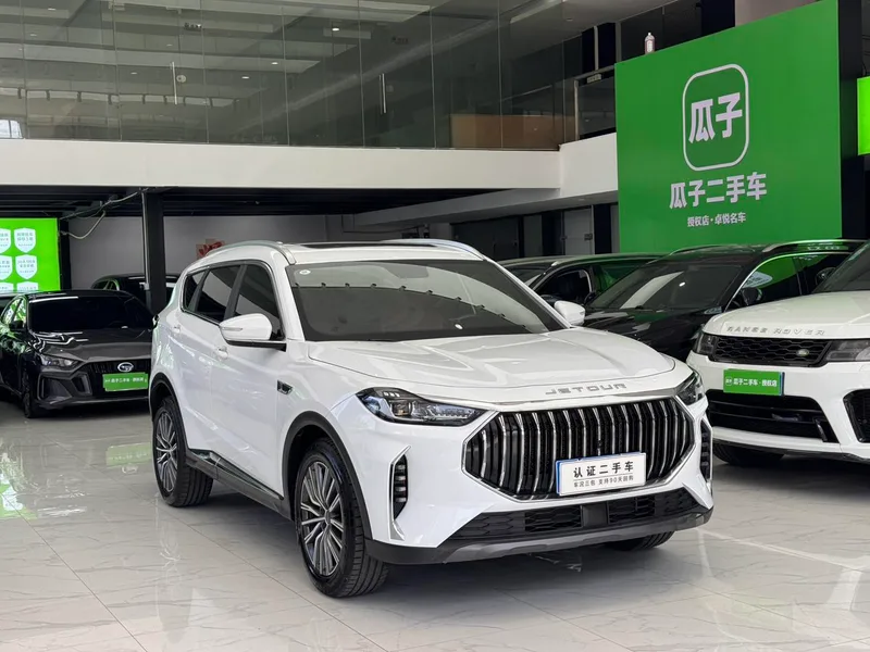 Jetour X70 PLUS 2023 1.5T DCT Valiente PLUS 5 Asiento exterior foto 3 Jetour X70 PLUS 2023 1.5T DCT Valiente PLUS 5 Asiento exterior foto 3