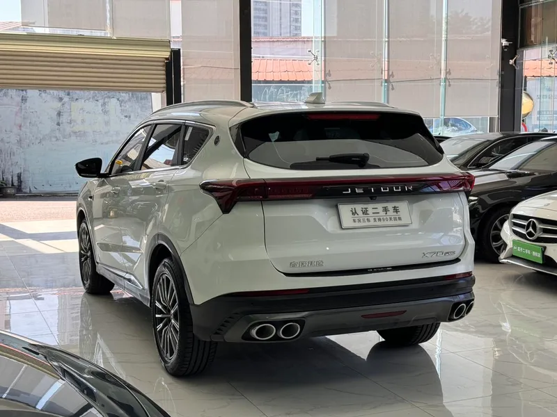 Jetour X70 PLUS 2023 1.5T DCT Valiente PLUS 5 Asiento exterior foto 6 Jetour X70 PLUS 2023 1.5T DCT Valiente PLUS 5 Asiento exterior foto 6