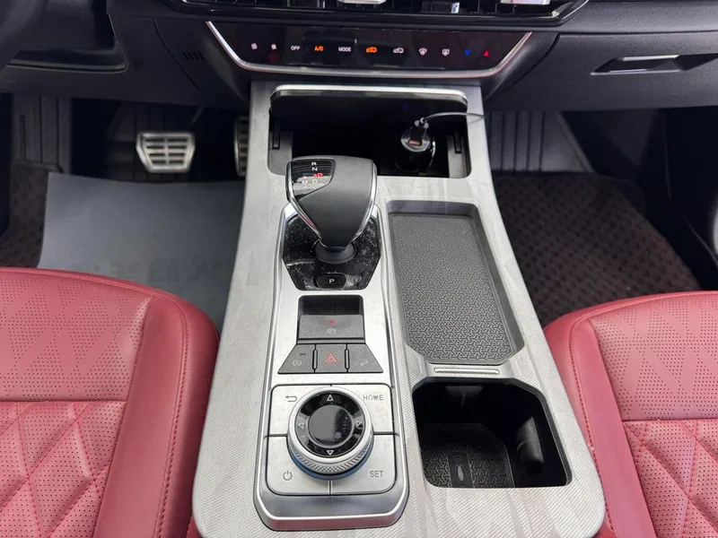 Jetour X70 PLUS 2023 1.5T DCT Valiente PLUS 5 Asiento interior foto 13 Jetour X70 PLUS 2023 1.5T DCT Valiente PLUS 5 Asiento interior foto 13