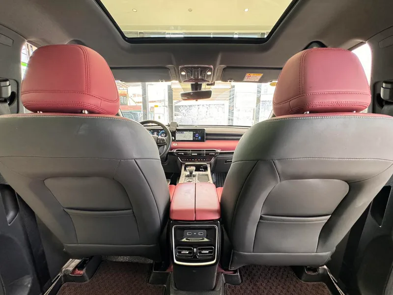 Jetour X70 PLUS 2023 1.5T DCT Valiente PLUS 5 Asiento interior foto 17 Jetour X70 PLUS 2023 1.5T DCT Valiente PLUS 5 Asiento interior foto 17