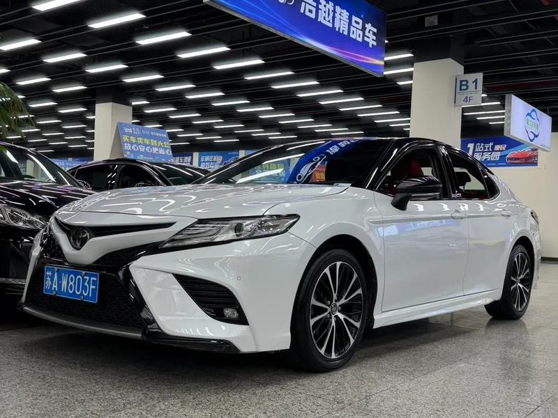 Toyota Camry 2018 2.5S Versión de Fengshang exterior foto 1 Toyota Camry 2018 2.5S Versión de Fengshang exterior foto 1