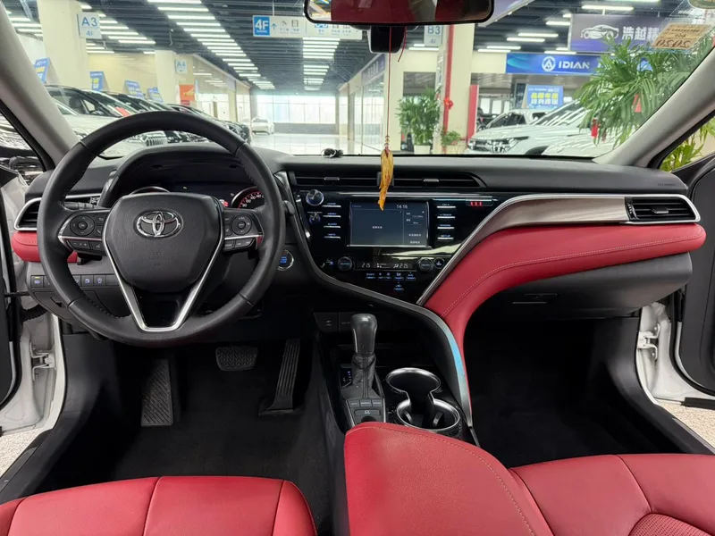 Toyota Camry 2018 2.5S Versión de Fengshang exterior foto 4 Toyota Camry 2018 2.5S Versión de Fengshang exterior foto 4