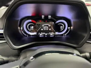 Geely Emgrand 2025 4.ª generación 1.5L CVT Edición Xingyao interior foto 11 Geely Emgrand 2025 4.ª generación 1.5L CVT Edición Xingyao interior foto 11