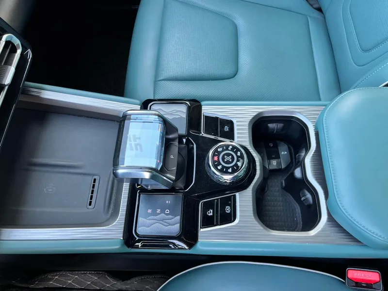 Jetour Freedom 2025 2.0TD XWD Conquer interior photo 19 Jetour Freedom 2025 2.0TD XWD Conquer interior photo 19