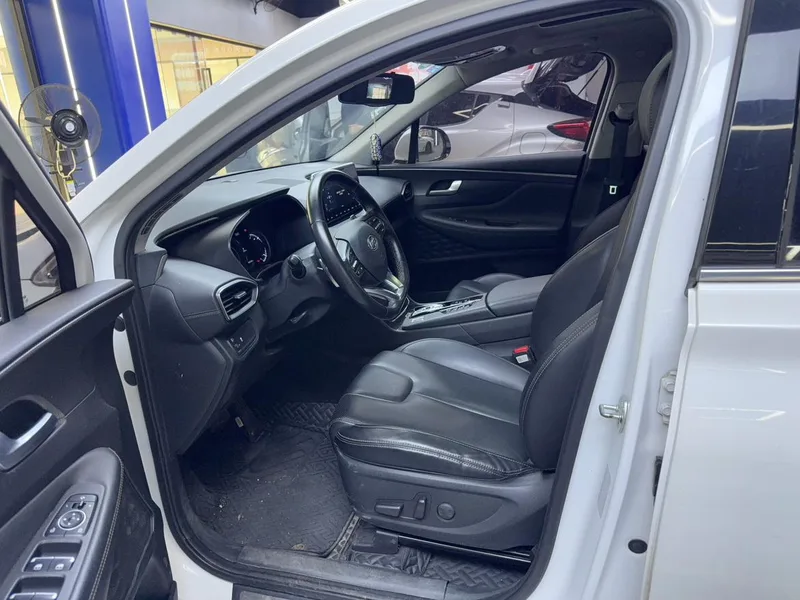 Hyundai Santa Fe 2019 380 TGDi GLS Automatic Two-Drive Deluxe Edition Country VI interior photo 9 Hyundai Santa Fe 2019 380 TGDi GLS Automatic Two-Drive Deluxe Edition Country VI interior photo 9