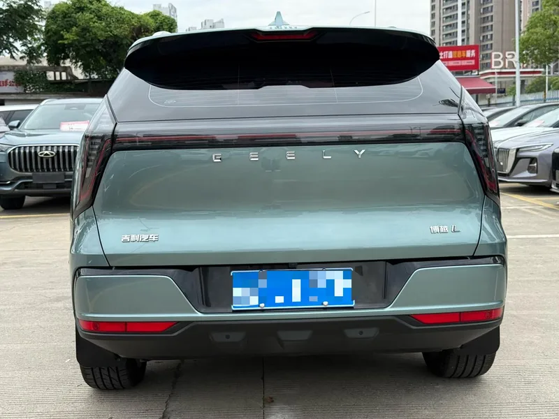 Geely Boyue L 2025 Fourth generation 1.5TD DCT Brocade beauty exterior photo 6