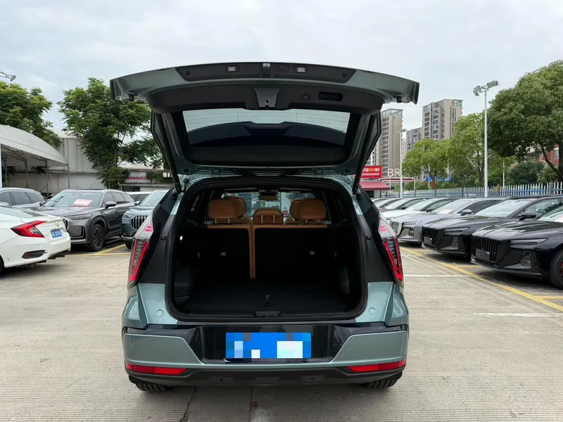 Geely Boyue L 2025 Fourth generation 1.5TD DCT Brocade beauty exterior photo 8