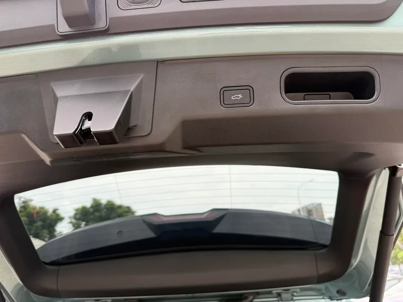 Geely Boyue L 2025 Fourth generation 1.5TD DCT Brocade beauty interior photo 9