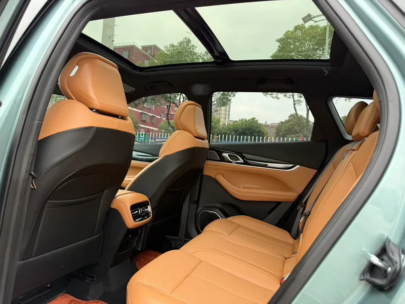 Geely Boyue L 2025 Fourth generation 1.5TD DCT Brocade beauty interior photo 11