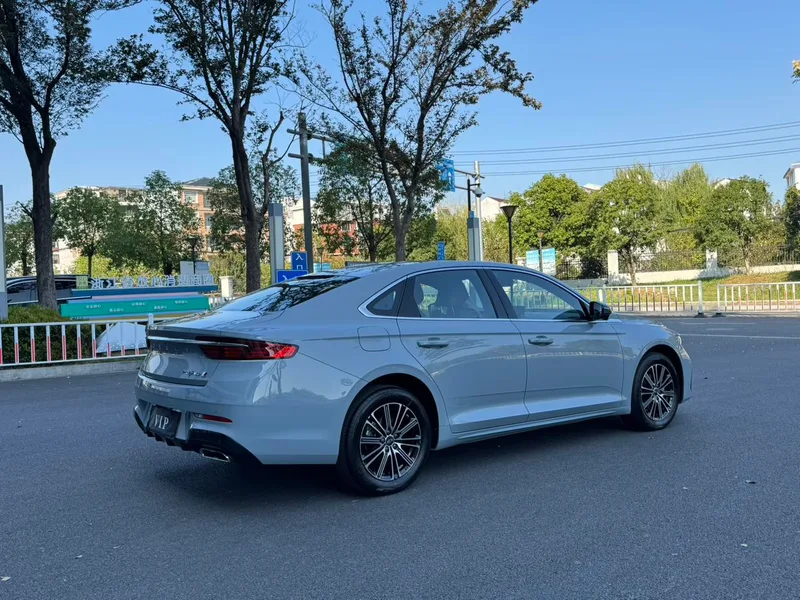 Geely Preface 2026 1.5T Oriental Yao soaring version exterior photo 5 Geely Preface 2026 1.5T Oriental Yao soaring version exterior photo 5