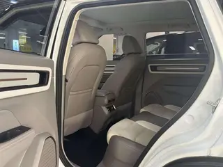 Geely ICON 2026 1.5TD Chocolate Alcohol Edition exterior foto 2