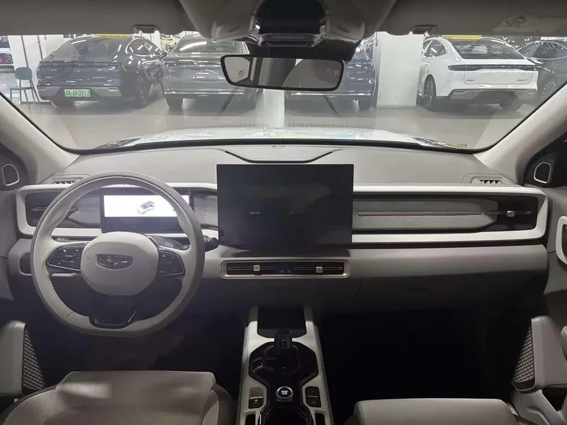 Geely ICON 2026 1.5TD Chocolate Alcohol Edition interior foto 10