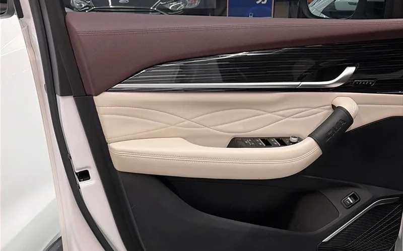 Geely Monjaro 2021 2.0TD DCT EVO Two-wheel drive noble type interior photo 11 Geely Monjaro 2021 2.0TD DCT EVO Two-wheel drive noble type interior photo 11