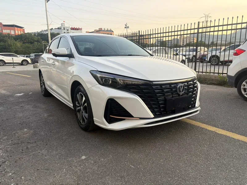 Changan Eado 2023 PLUS Enjoyment Edition Blue whale NE 1.4T GDI DCT Premium Trim exterior photo 3 Changan Eado 2023 PLUS Enjoyment Edition Blue whale NE 1.4T GDI DCT Premium Trim exterior photo 3