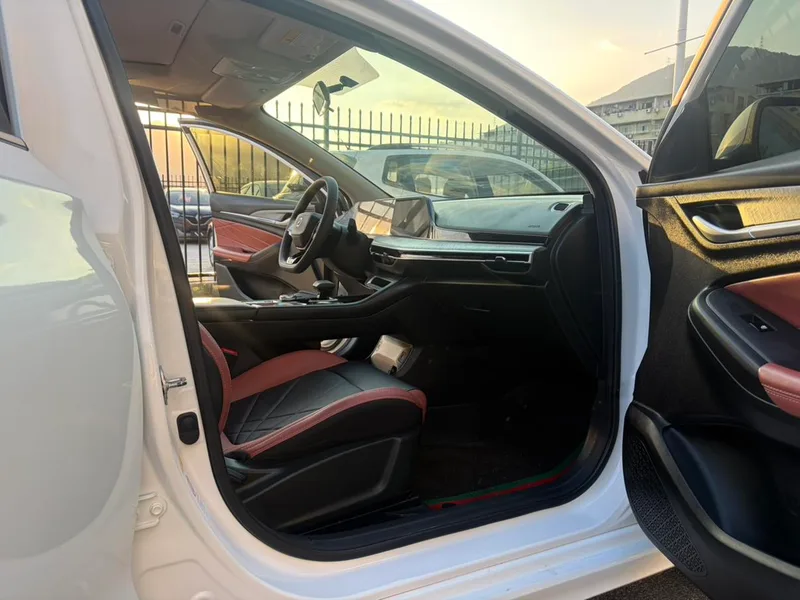 Changan Eado 2023 PLUS Enjoyment Edition Blue whale NE 1.4T GDI DCT Premium Trim exterior photo 7 Changan Eado 2023 PLUS Enjoyment Edition Blue whale NE 1.4T GDI DCT Premium Trim exterior photo 7