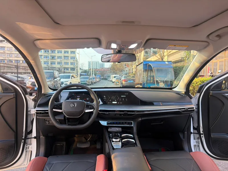 Changan Eado 2023 PLUS Enjoyment Edition Blue whale NE 1.4T GDI DCT Premium Trim interior photo 11 Changan Eado 2023 PLUS Enjoyment Edition Blue whale NE 1.4T GDI DCT Premium Trim interior photo 11