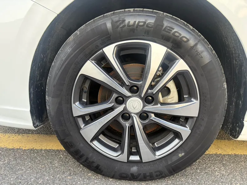 Changan Eado 2023 PLUS Enjoyment Edition Blue whale NE 1.4T GDI DCT Premium Trim interior photo 17 Changan Eado 2023 PLUS Enjoyment Edition Blue whale NE 1.4T GDI DCT Premium Trim interior photo 17