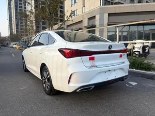 Changan Eado 2023 PLUS Enjoyment Edition Blue whale NE 1.4T GDI DCT Premium Trim interior photo 19 Changan Eado 2023 PLUS Enjoyment Edition Blue whale NE 1.4T GDI DCT Premium Trim interior photo 19