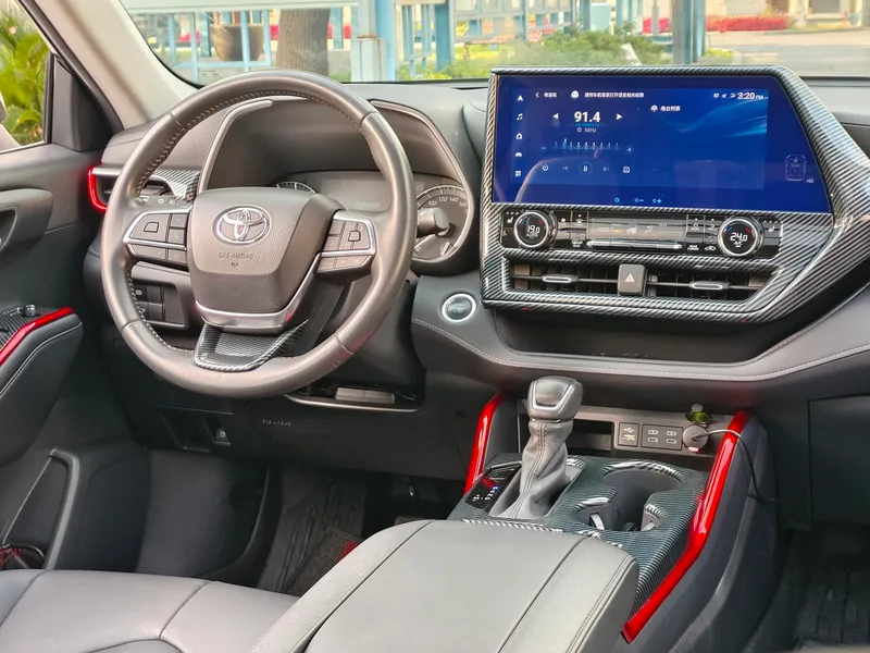 Toyota Highlander 2022 380T Four-wheel drive Premium Edition 7 seat interior photo 15 Toyota Highlander 2022 380T Four-wheel drive Premium Edition 7 seat interior photo 15