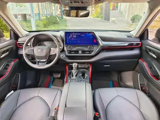 Toyota Highlander 2022 380T Four-wheel drive Premium Edition 7 seat interior photo 17 Toyota Highlander 2022 380T Four-wheel drive Premium Edition 7 seat interior photo 17