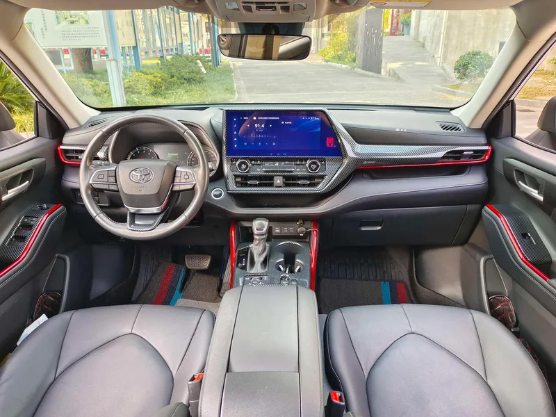 Toyota Highlander 2022 380T Four-wheel drive Premium Edition 7 seat interior photo 17 Toyota Highlander 2022 380T Four-wheel drive Premium Edition 7 seat interior photo 17