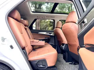 Changan CS95 2017 2.0T Versión Zhituo con tracción en dos ruedas interior foto 11 Changan CS95 2017 2.0T Versión Zhituo con tracción en dos ruedas interior foto 11