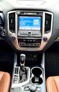 Changan CS95 2017 2.0T Versión Zhituo con tracción en dos ruedas interior foto 16 Changan CS95 2017 2.0T Versión Zhituo con tracción en dos ruedas interior foto 16